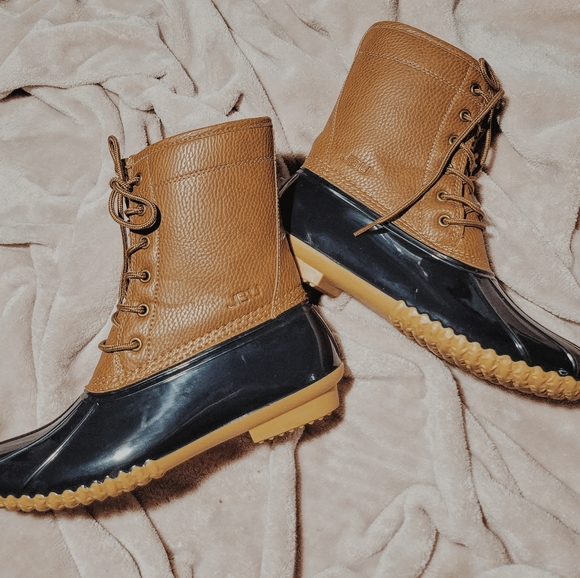 jbu maplewood duck boots